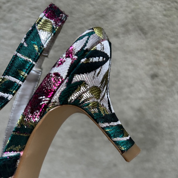 Leith Floral Slingback Heels - Picture 8 of 8